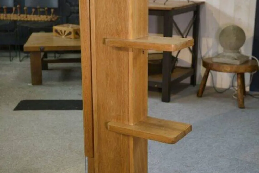 Étagère murale avec miroir orientable par Guillerme et Chambron pour Votre Maison 1960’s