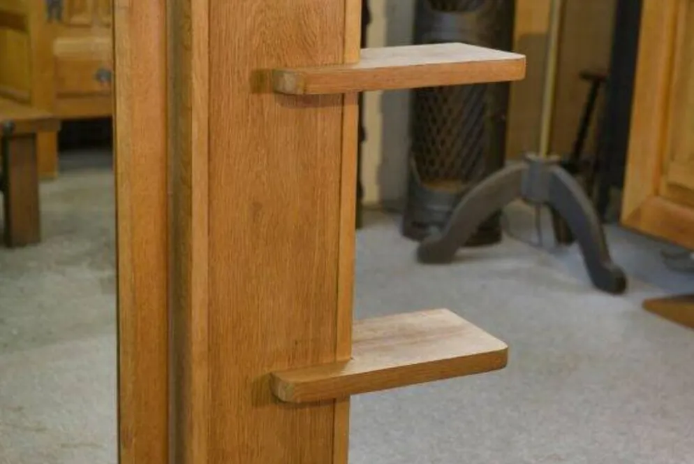 Étagère murale avec miroir orientable par Guillerme et Chambron pour Votre Maison 1960’s