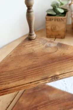 Étagère murale d’angle vintage bois à 3 niveaux – Montants en bois tourné