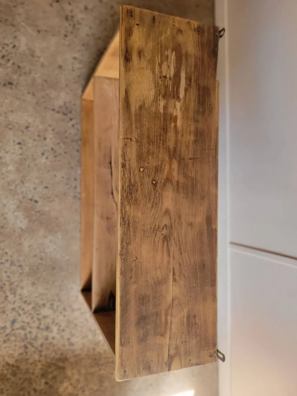 Étagère murale en bois