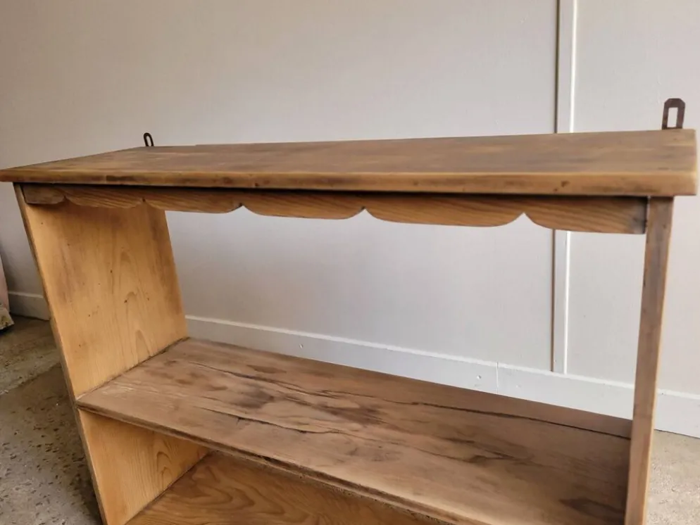 Étagère murale en bois