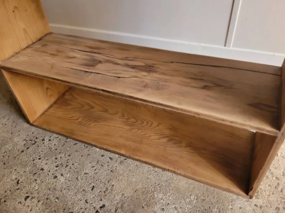 Étagère murale en bois