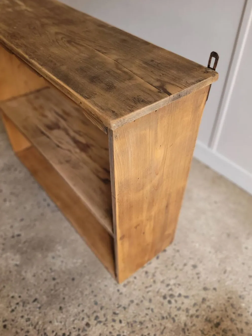 Étagère murale en bois