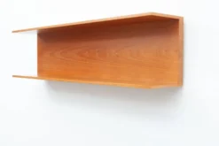 Étagère murale en bois de cerisier par Walter Wirz pour Wilhelm Renz, années 1960.