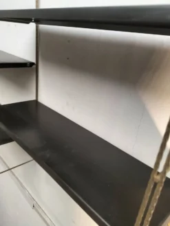 Étagère murale en métal