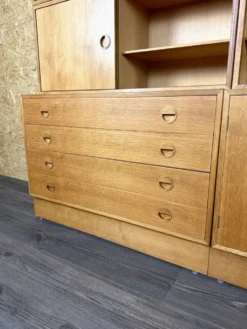 Étagère murale en teck des années 1960-1970 de HG Furniture Danemark