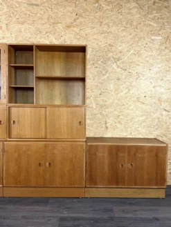 Étagère murale en teck des années 1960-1970 de HG Furniture Danemark