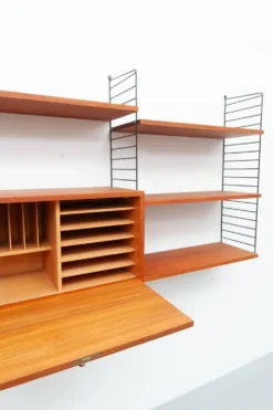 Étagère murale en teck par Kajsa et Nisse Strinning, années 1950