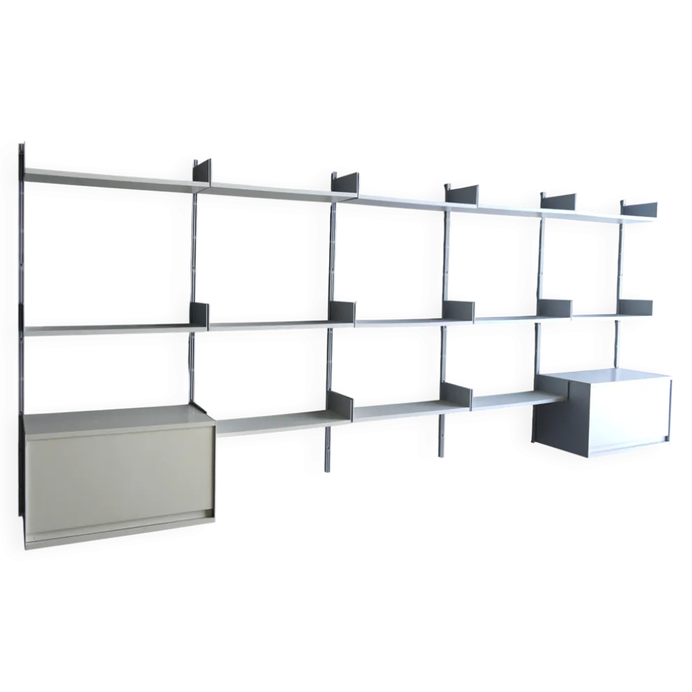 Étagère murale modèle 606 par Dieter Rams pour Vitsoe. Années 1960.