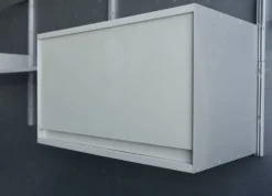Étagère murale modèle 606 par Dieter Rams pour Vitsoe. Années 1960.