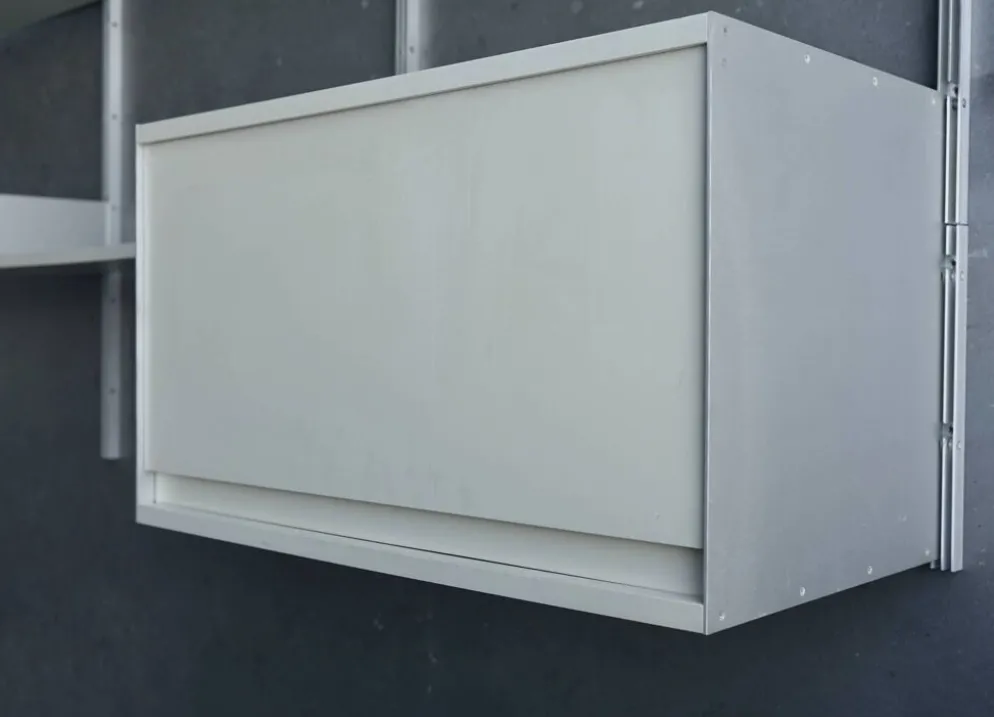 Étagère murale modèle 606 par Dieter Rams pour Vitsoe. Années 1960.