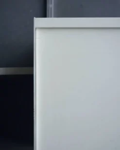 Étagère murale modèle 606 par Dieter Rams pour Vitsoe. Années 1960.