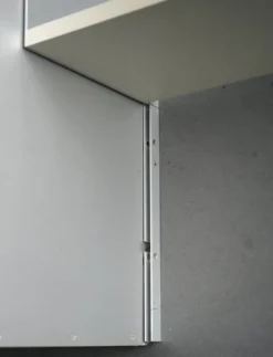 Étagère murale modèle 606 par Dieter Rams pour Vitsoe. Années 1960.