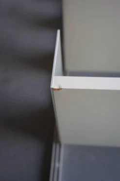 Étagère murale modèle 606 par Dieter Rams pour Vitsoe. Années 1960.