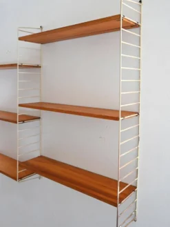 Étagère murale scandinave des années 1960 en sapin