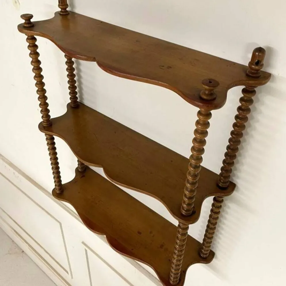 Étagère murale vintage en bois tourné, 3 niveaux