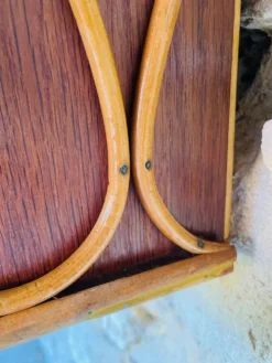Étagère murale vintage en rotin et bambou avec armoire à portes en verre, 1960s