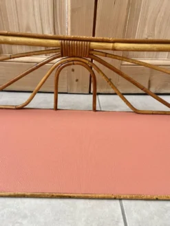 Étagère rotin années 60 plateau terracotta