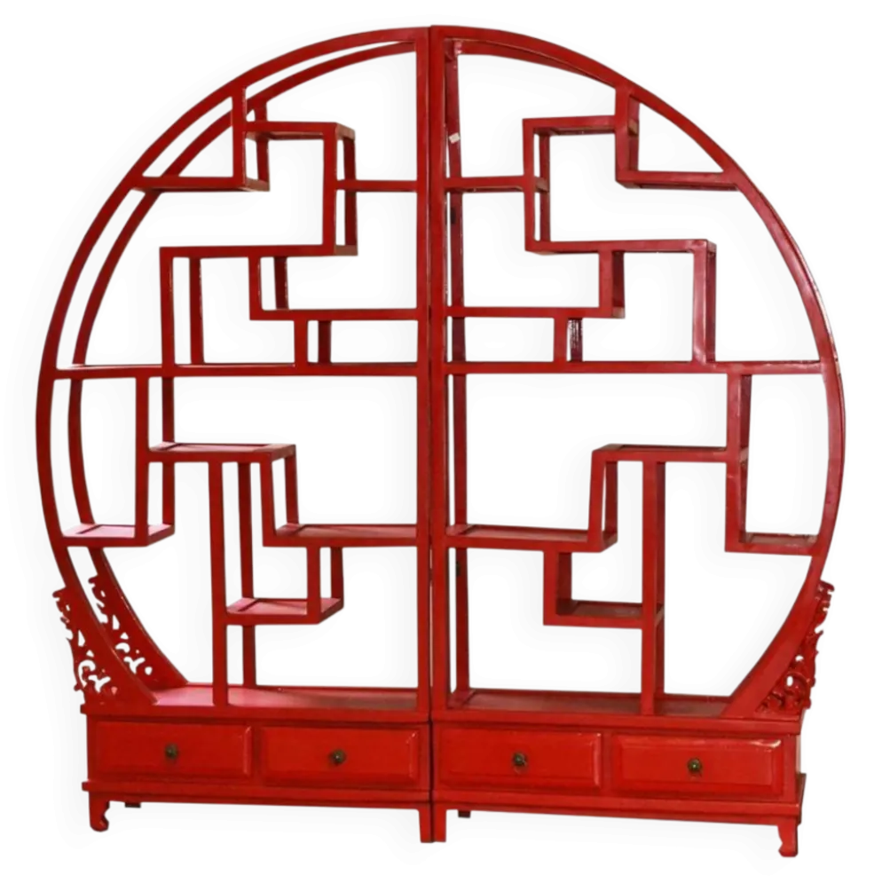 Étagère rouge avec embase sculptée