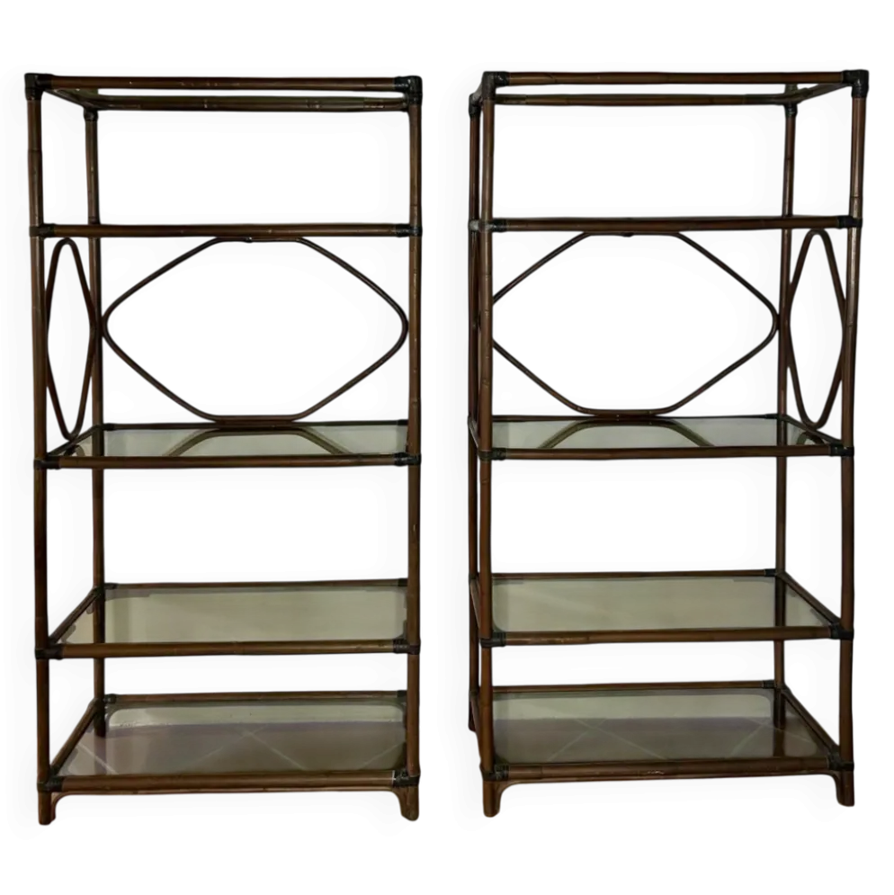 Étagères en rotin et verre fumé, 60s .
