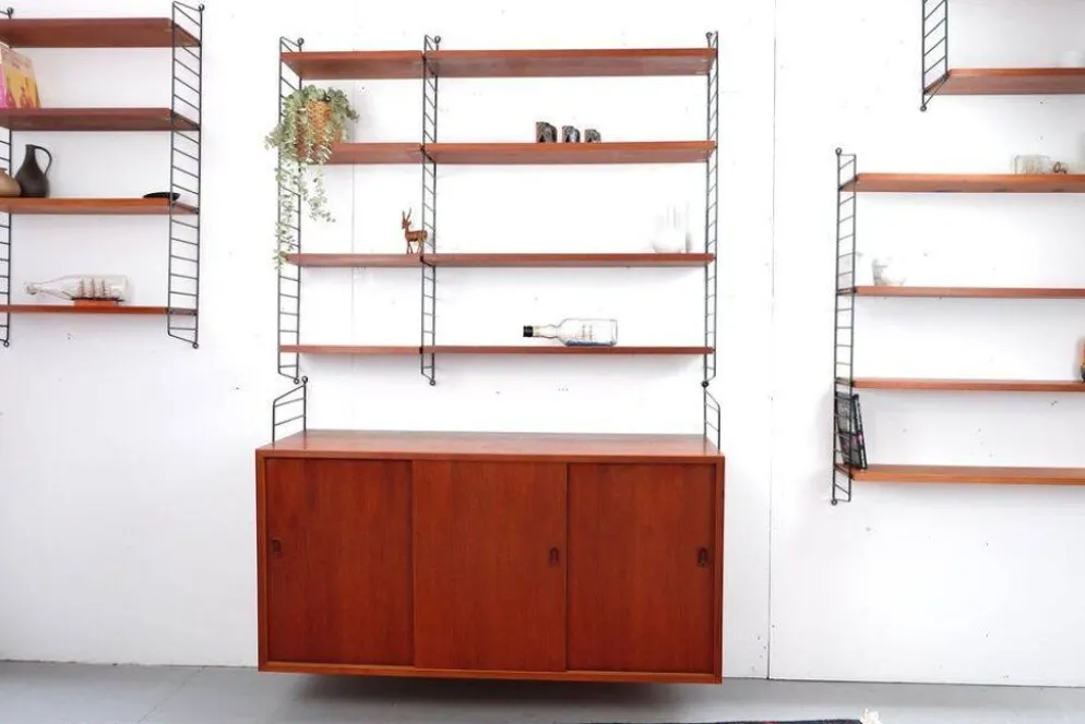 Étagère style teck vintage des années 60-70, style rétro, milieu du siècle