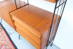 Étagère style teck vintage des années 60-70, style rétro, milieu du siècle