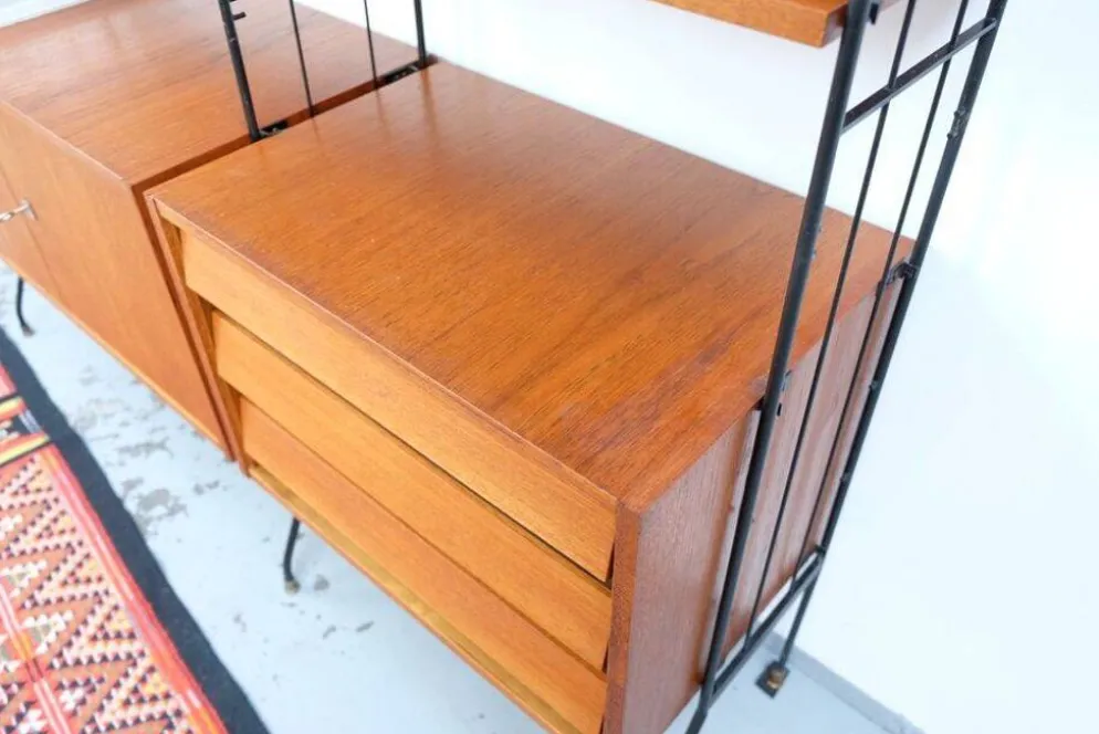 Étagère style teck vintage des années 60-70, style rétro, milieu du siècle