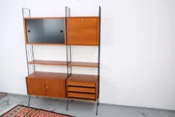 Étagère style teck vintage des années 60-70, style rétro, milieu du siècle