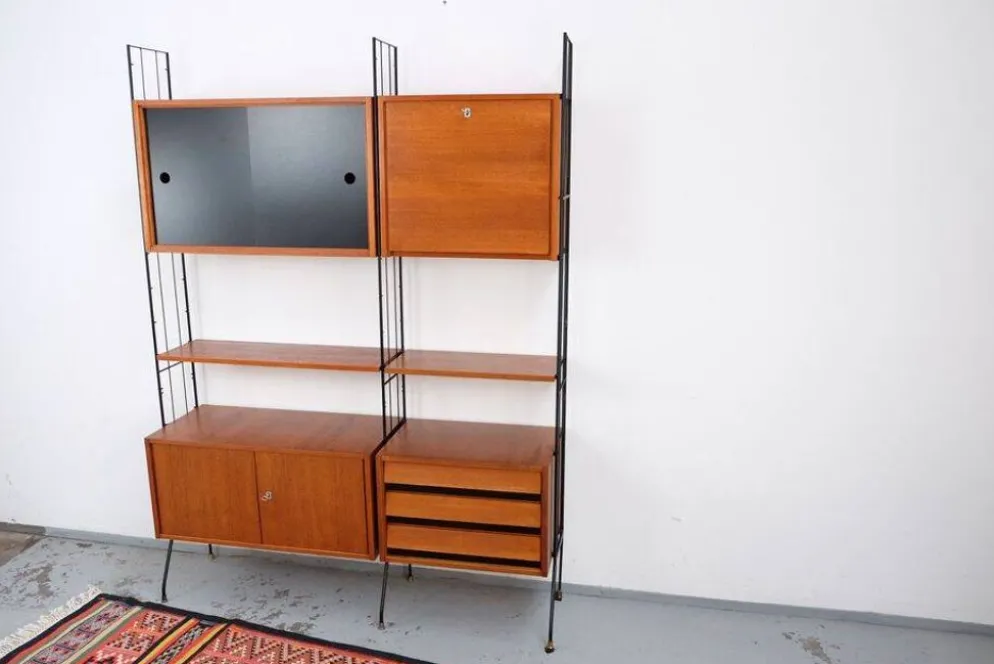 Étagère style teck vintage des années 60-70, style rétro, milieu du siècle