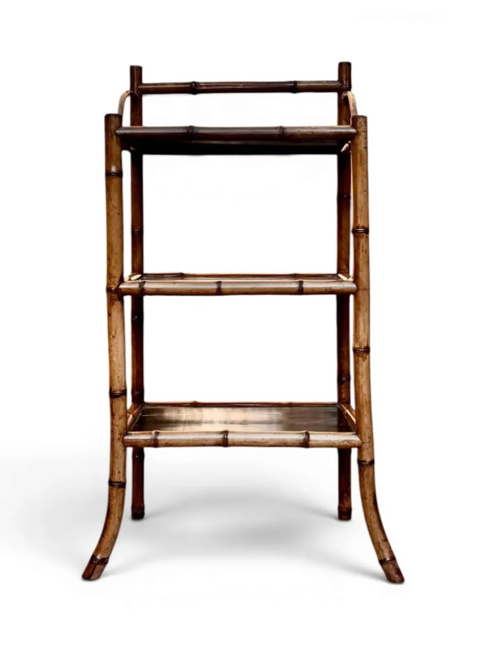 Étagère sur pied en laque du Japon et bambou, époque 1900