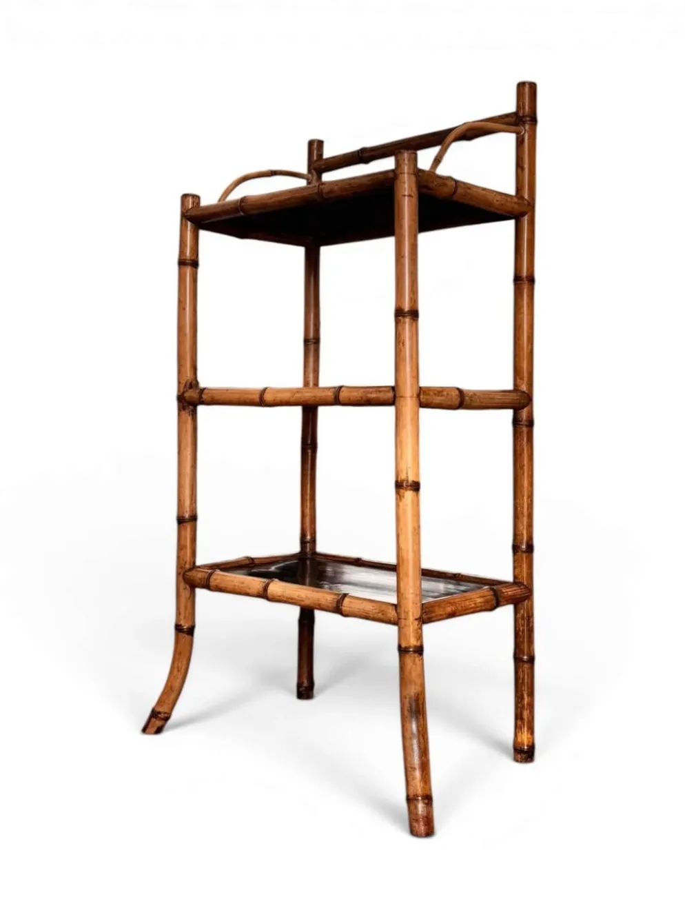 Étagère sur pied en laque du Japon et bambou, époque 1900