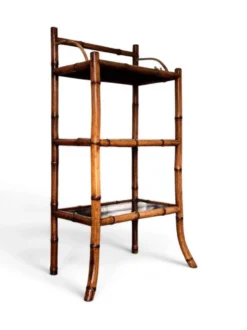 Étagère sur pied en laque du Japon et bambou, époque 1900