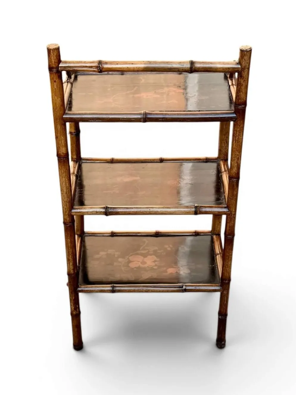 Étagère sur pied en laque du Japon et bambou, époque 1900