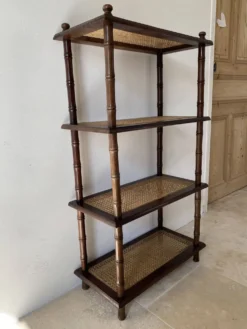 Étagère vintage bois et cannage style colonial 4 niveaux