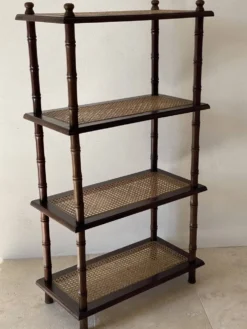 Étagère vintage bois et cannage style colonial 4 niveaux
