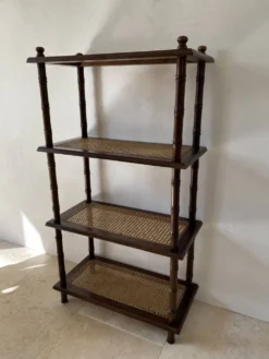 Étagère vintage bois et cannage style colonial 4 niveaux