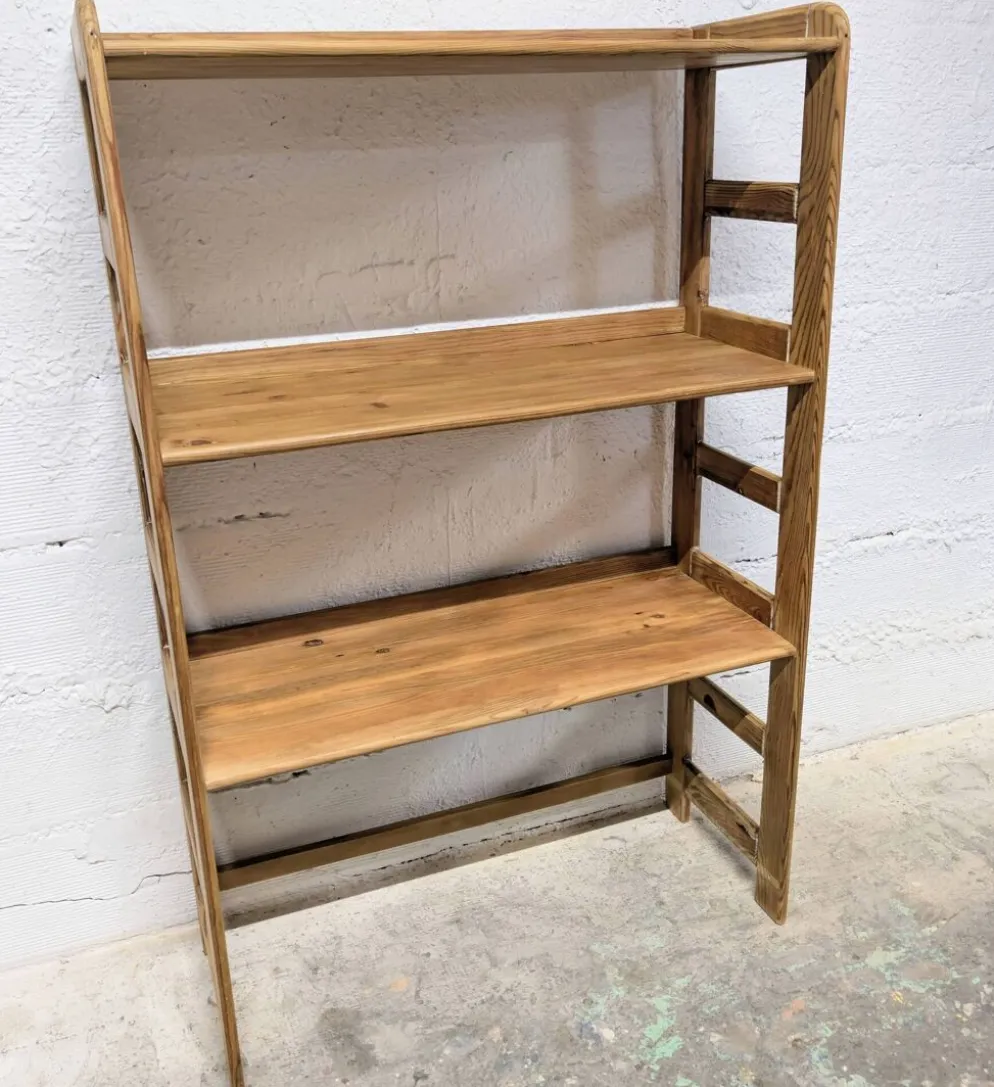 Étagère vintage en bois