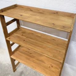 Étagère vintage en bois