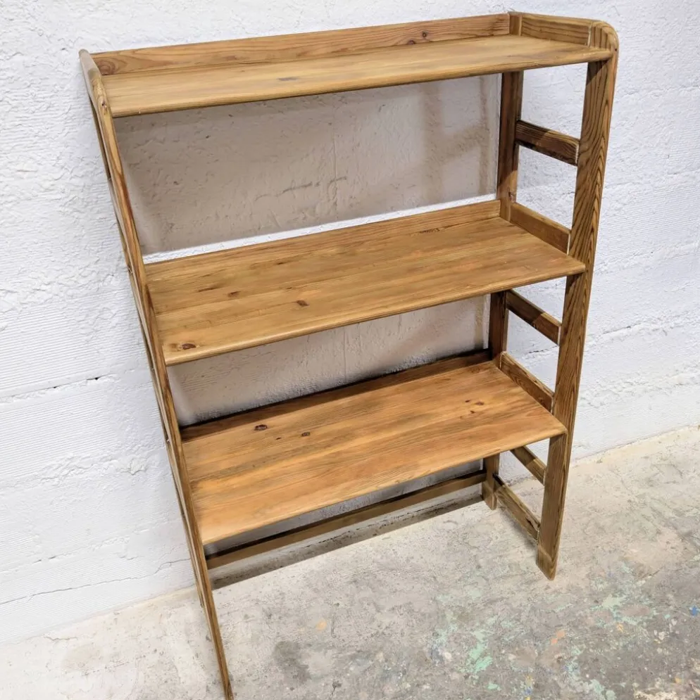 Étagère vintage en bois