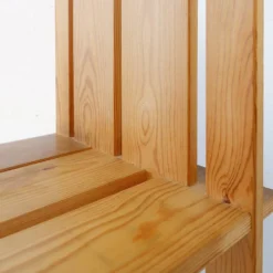 Étagère vintage en pin dans le style de Maison Regain, années 1980