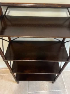 Étagère vintage en rotin