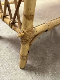 Étagère vintage en rotin