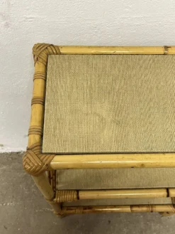 Étagère vintage en rotin