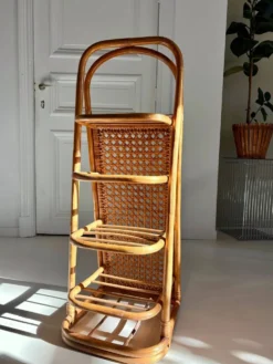 Étagère vintage en rotin et cannage – années 70