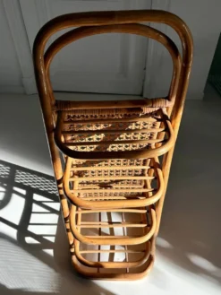 Étagère vintage en rotin et cannage – années 70