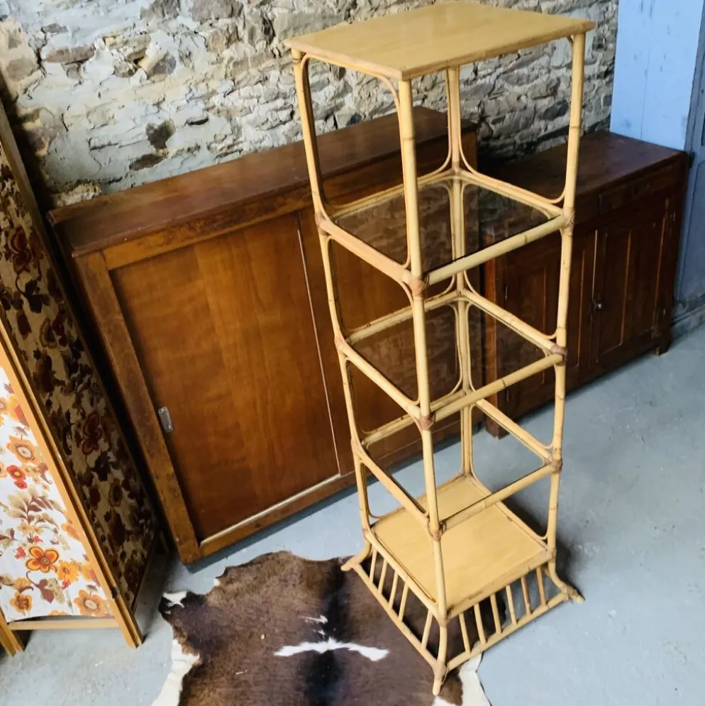 Étagère vintage rotin et verre