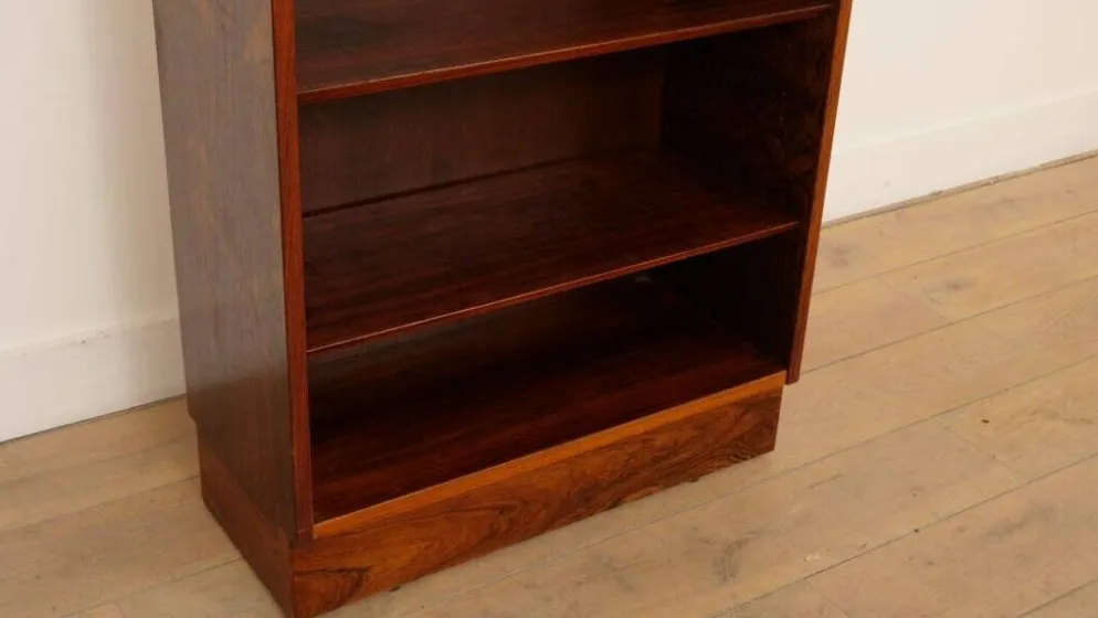 Étagère vintage étroite | Bois de rose | Hundevad pour Omann Jun