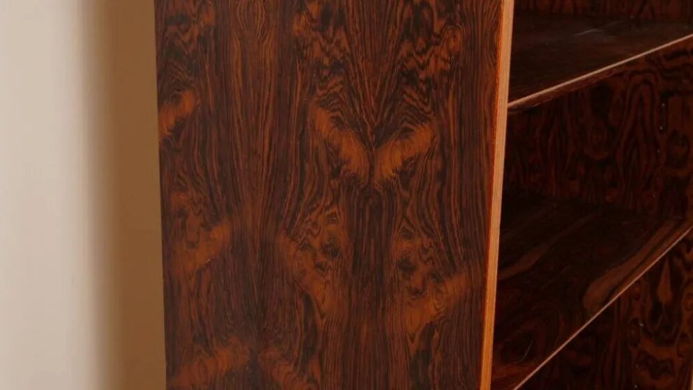 Étagère vintage étroite | Bois de rose | Hundevad pour Omann Jun