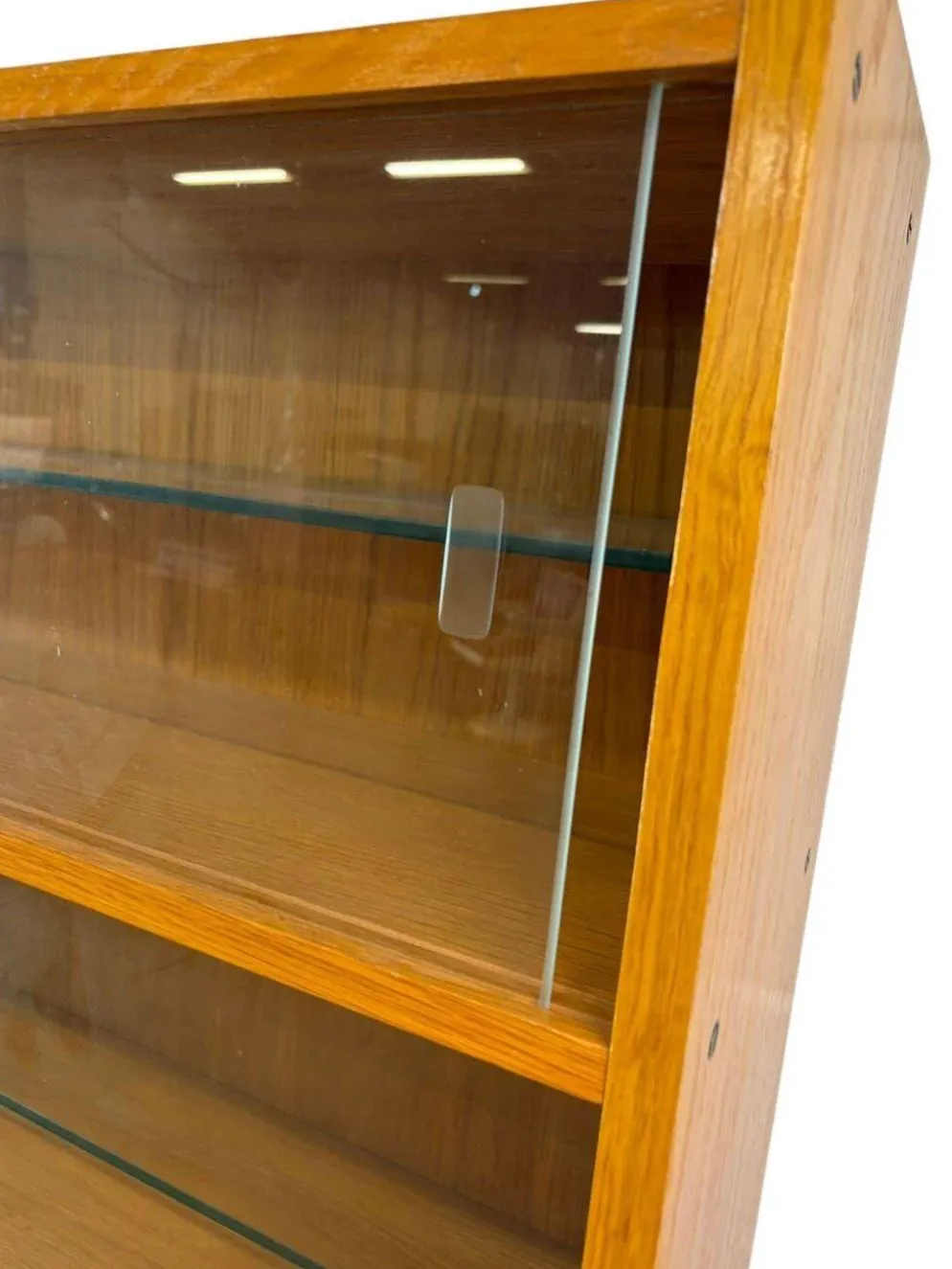 Étagère/vitrine/meuble de collection vintage en bois peu profond