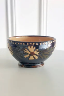 Tasse ancienne en poterie Alsacienne